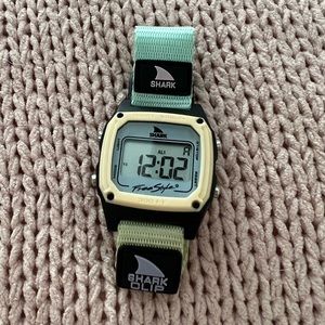 Freestyle shark watch